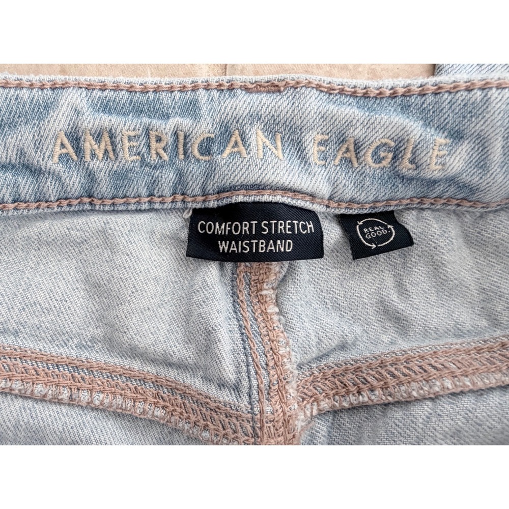American Eagle Outfitters Mom Jeans Light Distressed Denim Women's Size 2 Short - Picture 4 of 6